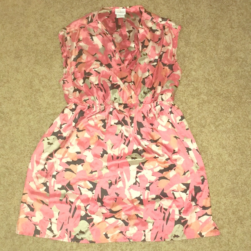 Motherhood Maternity sleeveless blouse